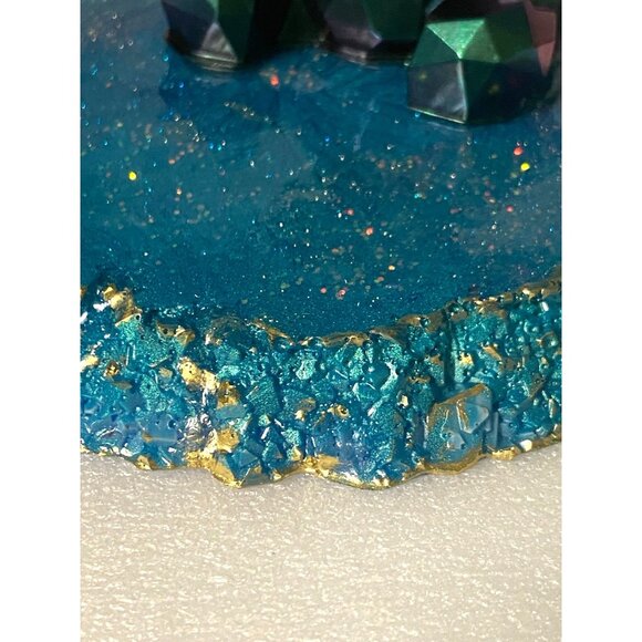 Handcrafted Cubic Teddy Bear on Live Edge Coaster In Resin with Chameleon Color - Picture 4 of 9